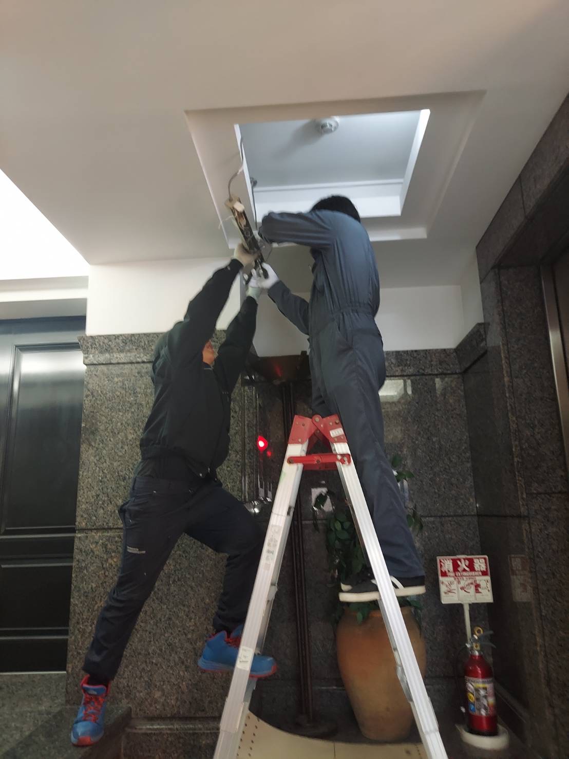 港区ビル LED照明工事 (8)